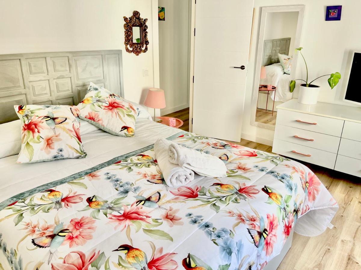 In Love Zamora Ngoại thất bức ảnh