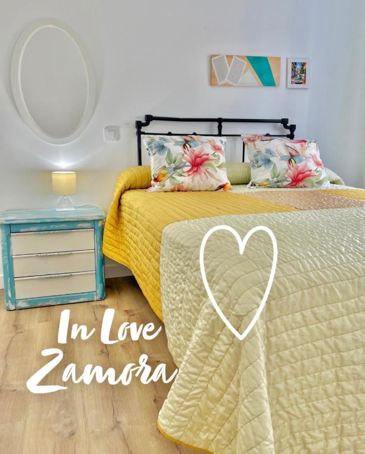 In Love Zamora Ngoại thất bức ảnh